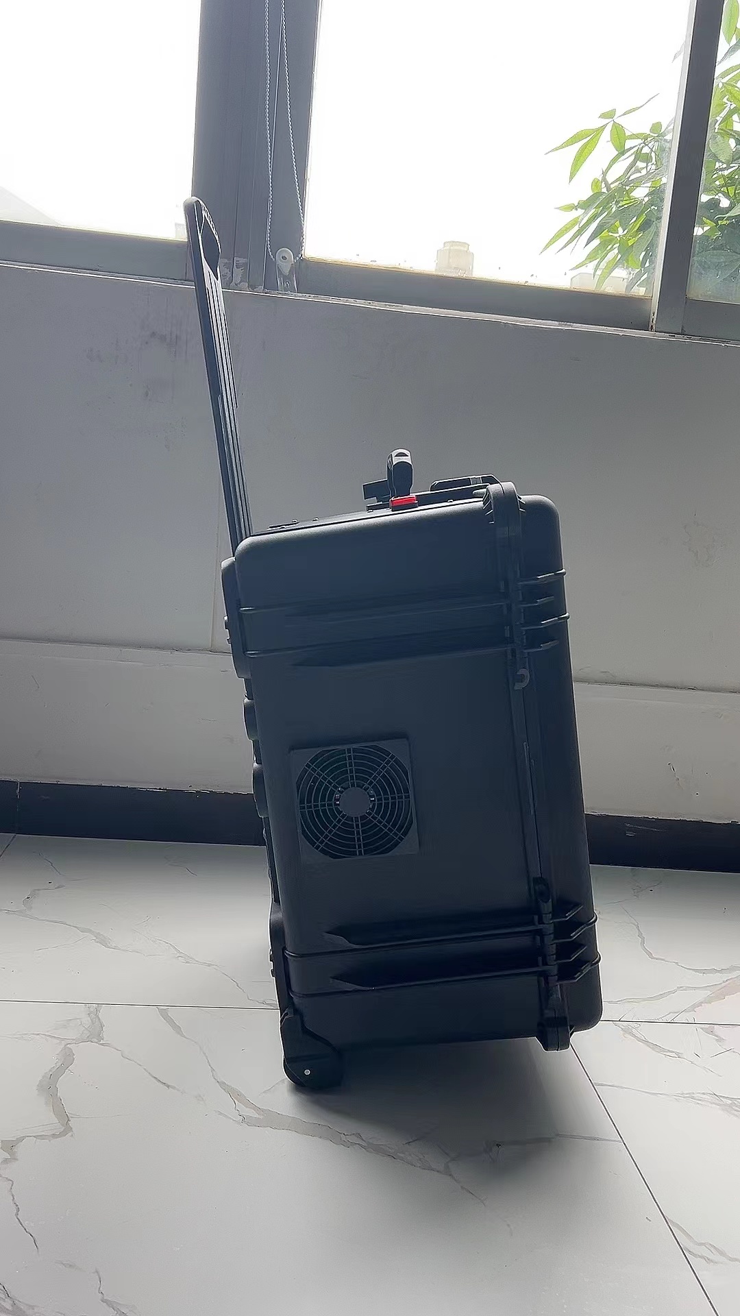扶绥手拉箱型移动通信干扰器